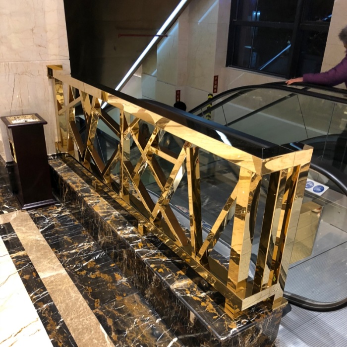 Mirror Finished Golden Decorative Dividers