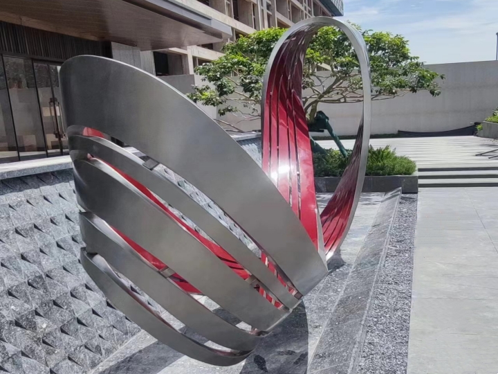 outdoor metal sculpture